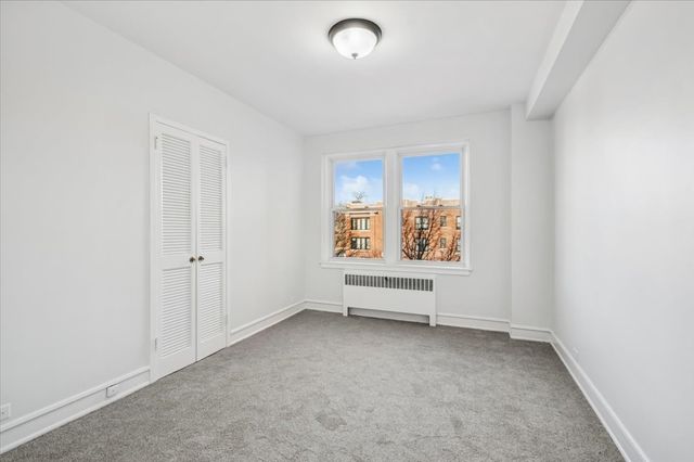 1585 Ridge Avenue 301, Evanston, IL 60201