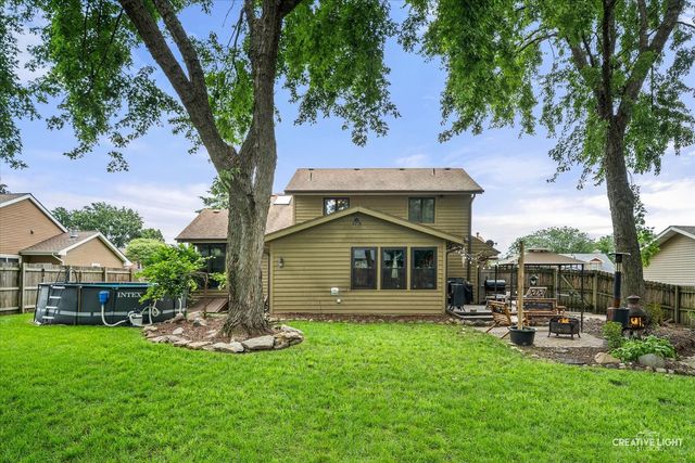 307 Woodworth Street, Yorkville, IL 60560