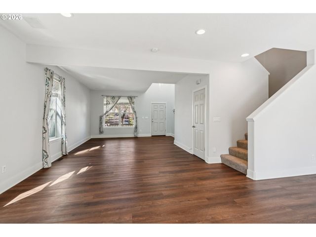 698 Nw HERTEL St, Hillsboro, OR 97124