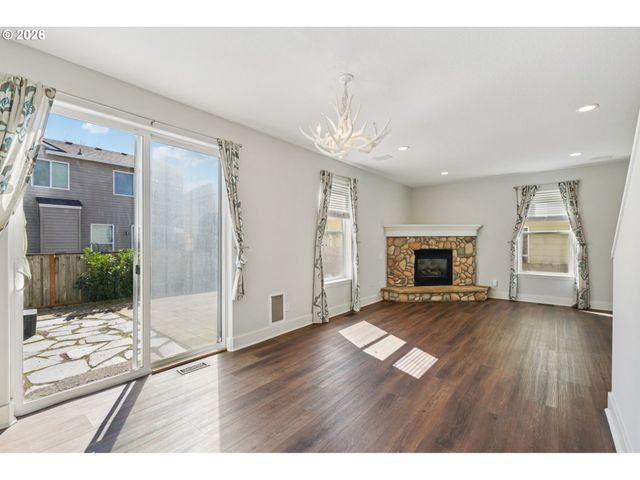 698 Nw HERTEL St, Hillsboro, OR 97124