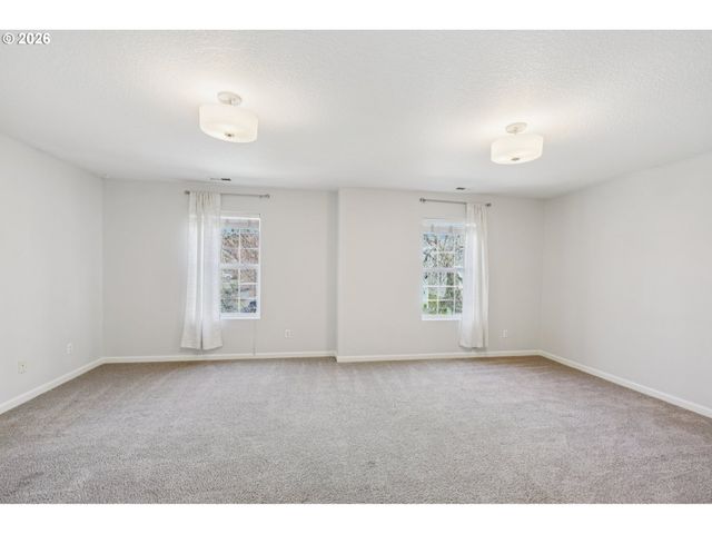 698 Nw HERTEL St, Hillsboro, OR 97124