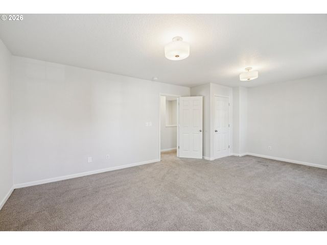 698 Nw HERTEL St, Hillsboro, OR 97124