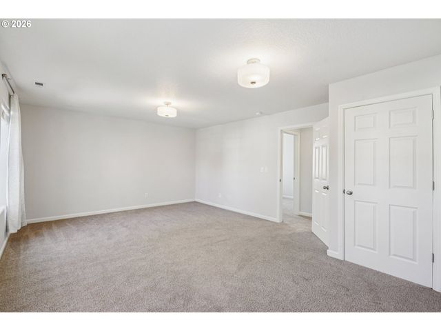 698 Nw HERTEL St, Hillsboro, OR 97124