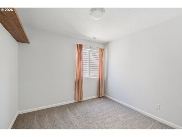 698 Nw HERTEL St, Hillsboro, OR 97124