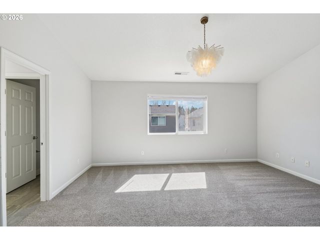 698 Nw HERTEL St, Hillsboro, OR 97124