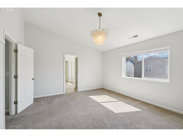 698 Nw HERTEL St, Hillsboro, OR 97124