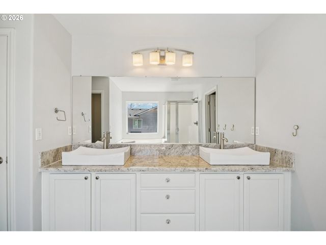 698 Nw HERTEL St, Hillsboro, OR 97124