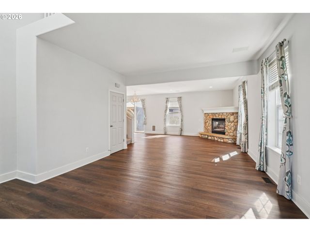 698 Nw HERTEL St, Hillsboro, OR 97124