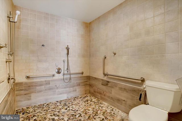 33 CREEK BANK DRIVE, Mechanicsburg, PA 17050