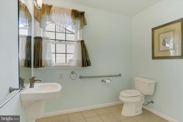 33 CREEK BANK DRIVE, Mechanicsburg, PA 17050