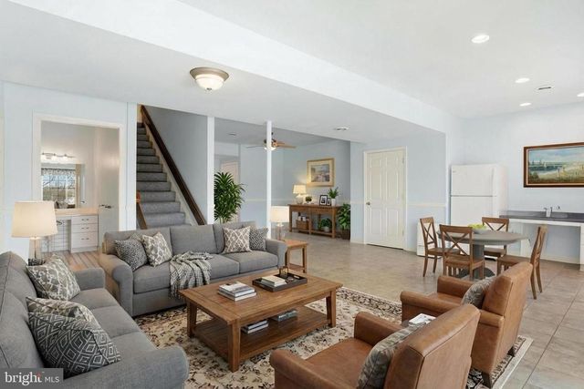 33 CREEK BANK DRIVE, Mechanicsburg, PA 17050