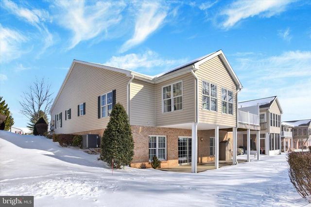 33 CREEK BANK DRIVE, Mechanicsburg, PA 17050