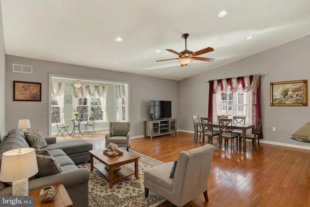 33 CREEK BANK DRIVE, Mechanicsburg, PA 17050