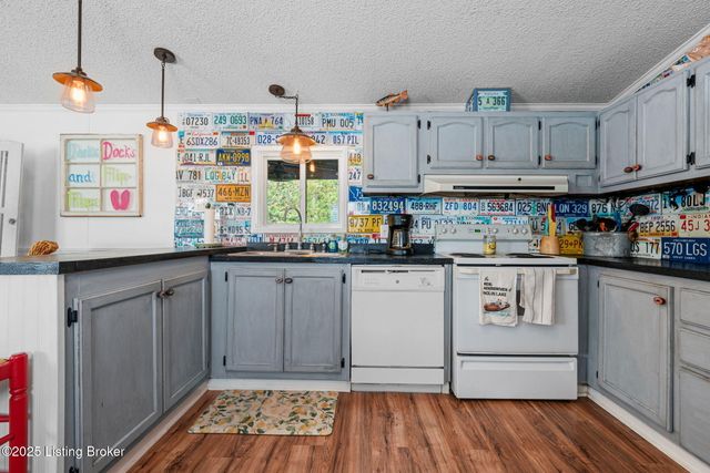 357 Lakeview Ln, Clarkson, KY 42726