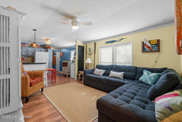 357 Lakeview Ln, Clarkson, KY 42726