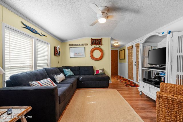 357 Lakeview Ln, Clarkson, KY 42726