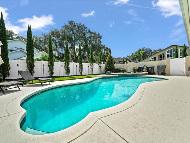 6556 CRESCENT LAKE DRIVE, Lakeland, FL 33813