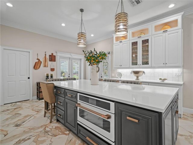 6556 CRESCENT LAKE DRIVE, Lakeland, FL 33813