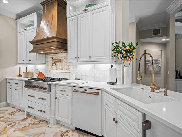 6556 CRESCENT LAKE DRIVE, Lakeland, FL 33813
