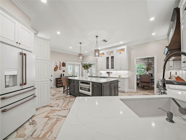 6556 CRESCENT LAKE DRIVE, Lakeland, FL 33813