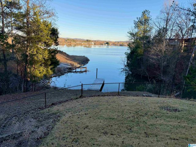 50 BRIARCLIFF POINT, Rainbow City, AL 35906