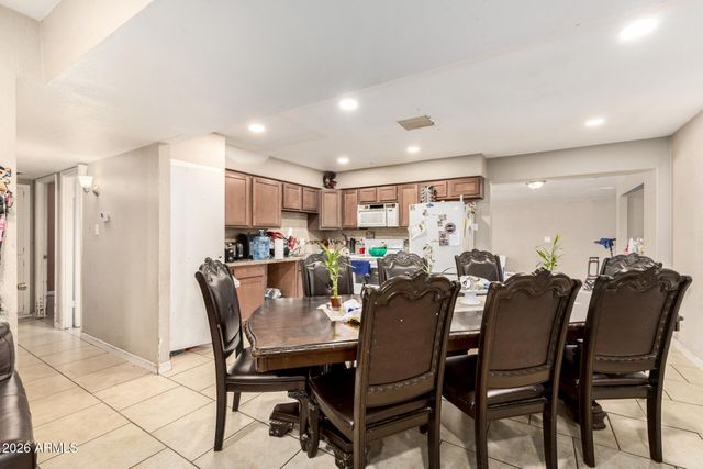 3829 N 81ST Avenue, Phoenix, AZ 85033