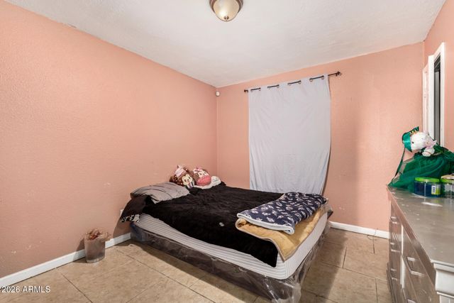 3829 N 81ST Avenue, Phoenix, AZ 85033