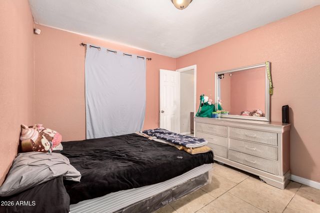 3829 N 81ST Avenue, Phoenix, AZ 85033