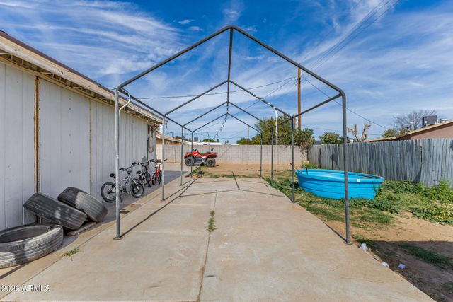 3829 N 81ST Avenue, Phoenix, AZ 85033