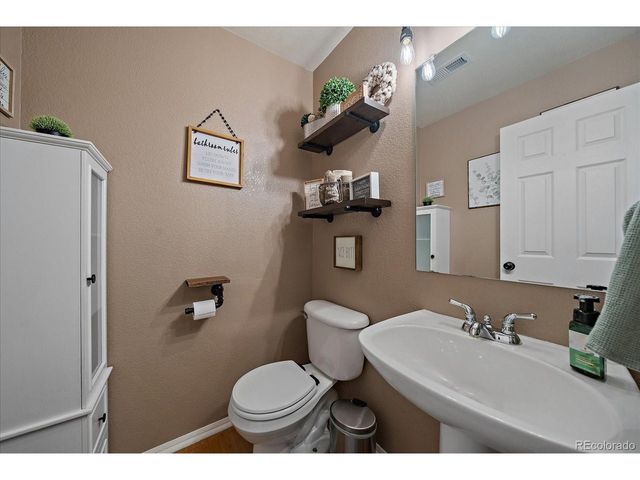 7670 Brown Bear Ct, Littleton, CO 80125