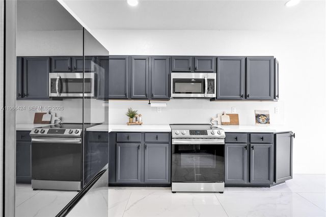 11495 SW 241st St, Homestead, FL 33032