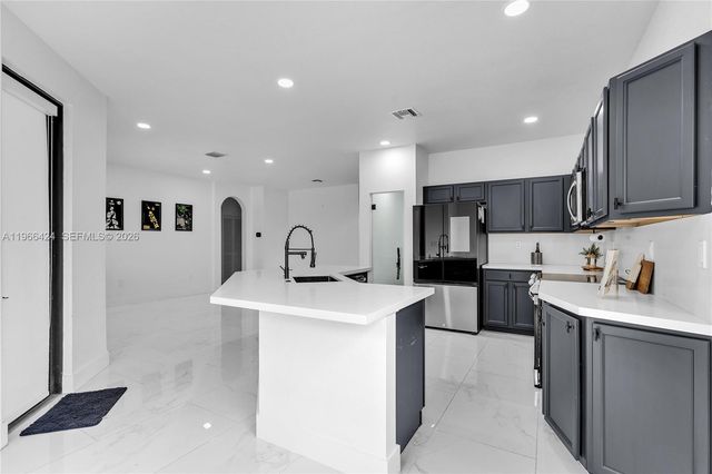 11495 SW 241st St, Homestead, FL 33032