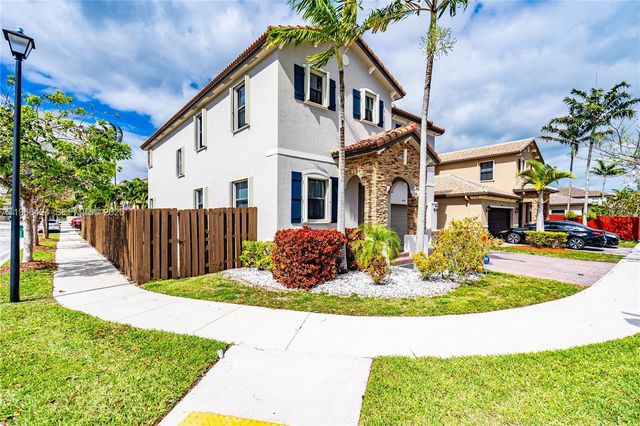 11495 SW 241st St, Homestead, FL 33032