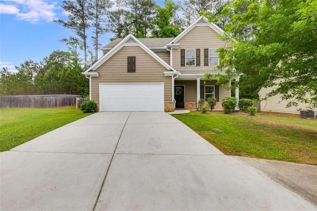 310 Saint Lucas Court, Fairburn, GA 30213