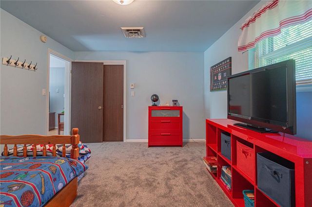 5472 Lower Macungie Road, Macungie Boro, PA 18062