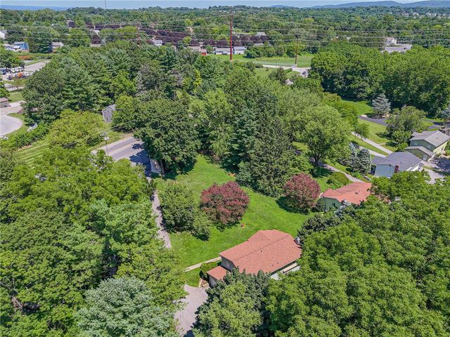 5472 Lower Macungie Road, Macungie Boro, PA 18062