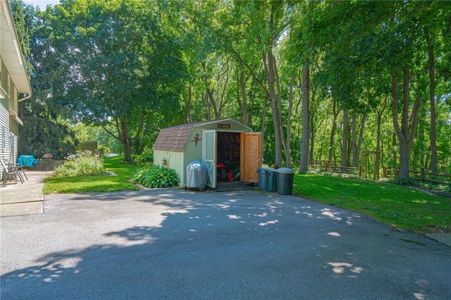 5472 Lower Macungie Road, Macungie Boro, PA 18062