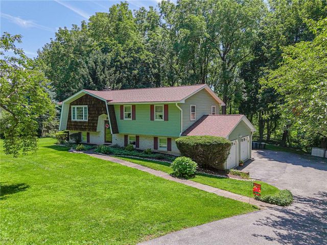 5472 Lower Macungie Road, Macungie Boro, PA 18062