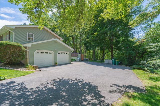 5472 Lower Macungie Road, Macungie Boro, PA 18062