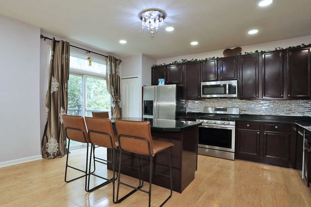 149 Fulbright Lane, Schaumburg, IL 60194