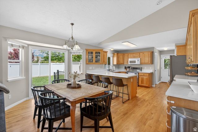 963 E MURDOCK DR, American Fork, UT 84003