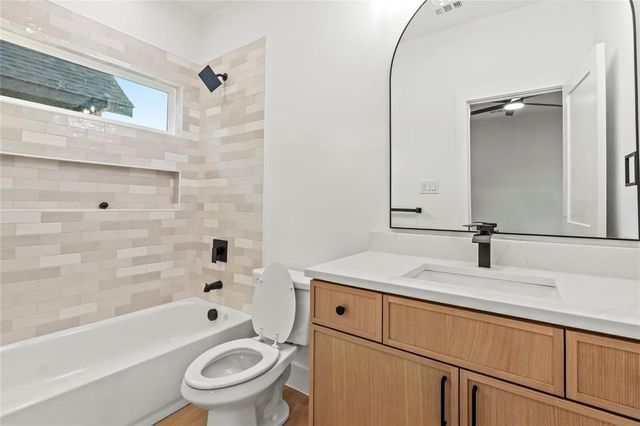 2521 Bethurum Avenue, Dallas, TX 75215