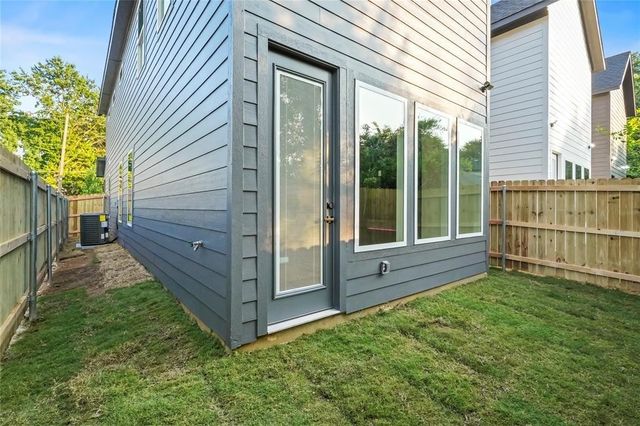 2521 Bethurum Avenue, Dallas, TX 75215