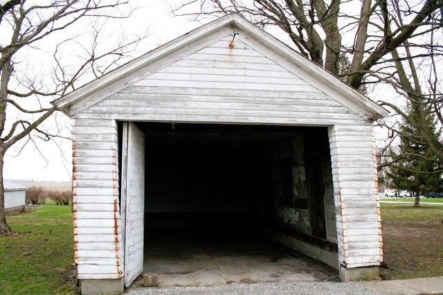 325 W Us Highway 6, Albion, IN 46701