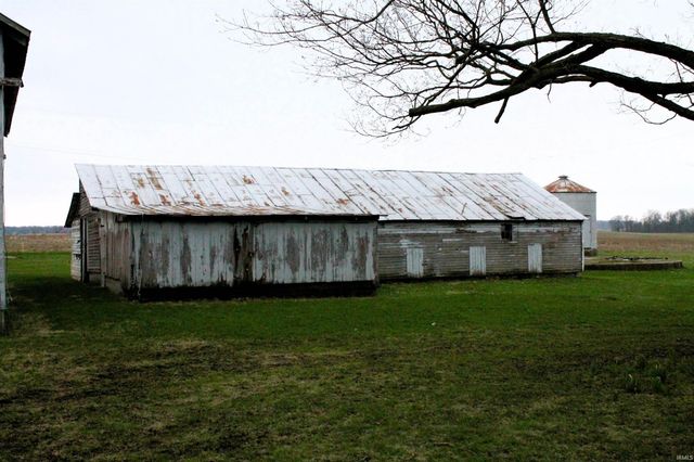 325 W Us Highway 6, Albion, IN 46701