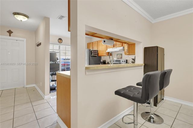 2881 S Cambridge Lane, Cooper City, FL 33026