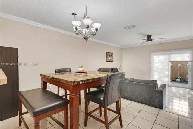 2881 S Cambridge Lane, Cooper City, FL 33026