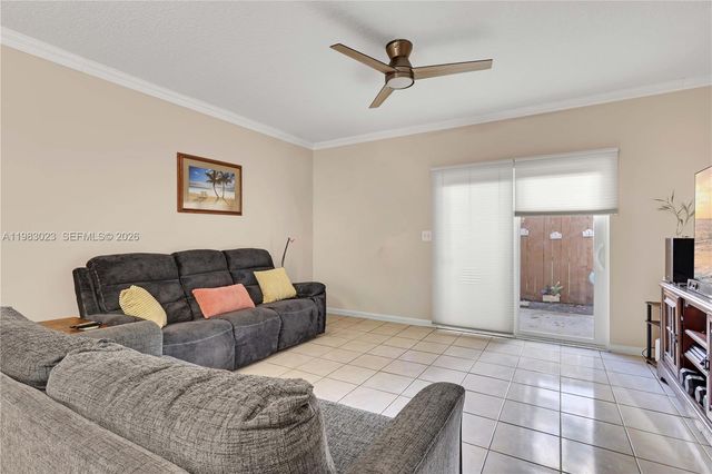 2881 S Cambridge Lane, Cooper City, FL 33026