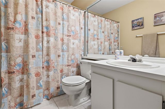 2881 S Cambridge Lane, Cooper City, FL 33026