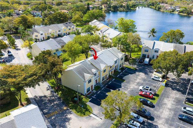 2881 S Cambridge Lane, Cooper City, FL 33026